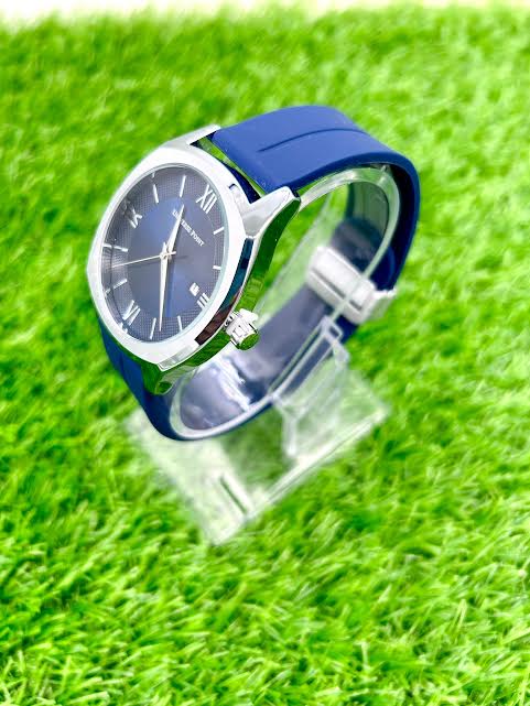 MEN'S  QUARTZ WATCHES Blue Dial with blue Silicone Rubber Belt with Magnet lock D-25