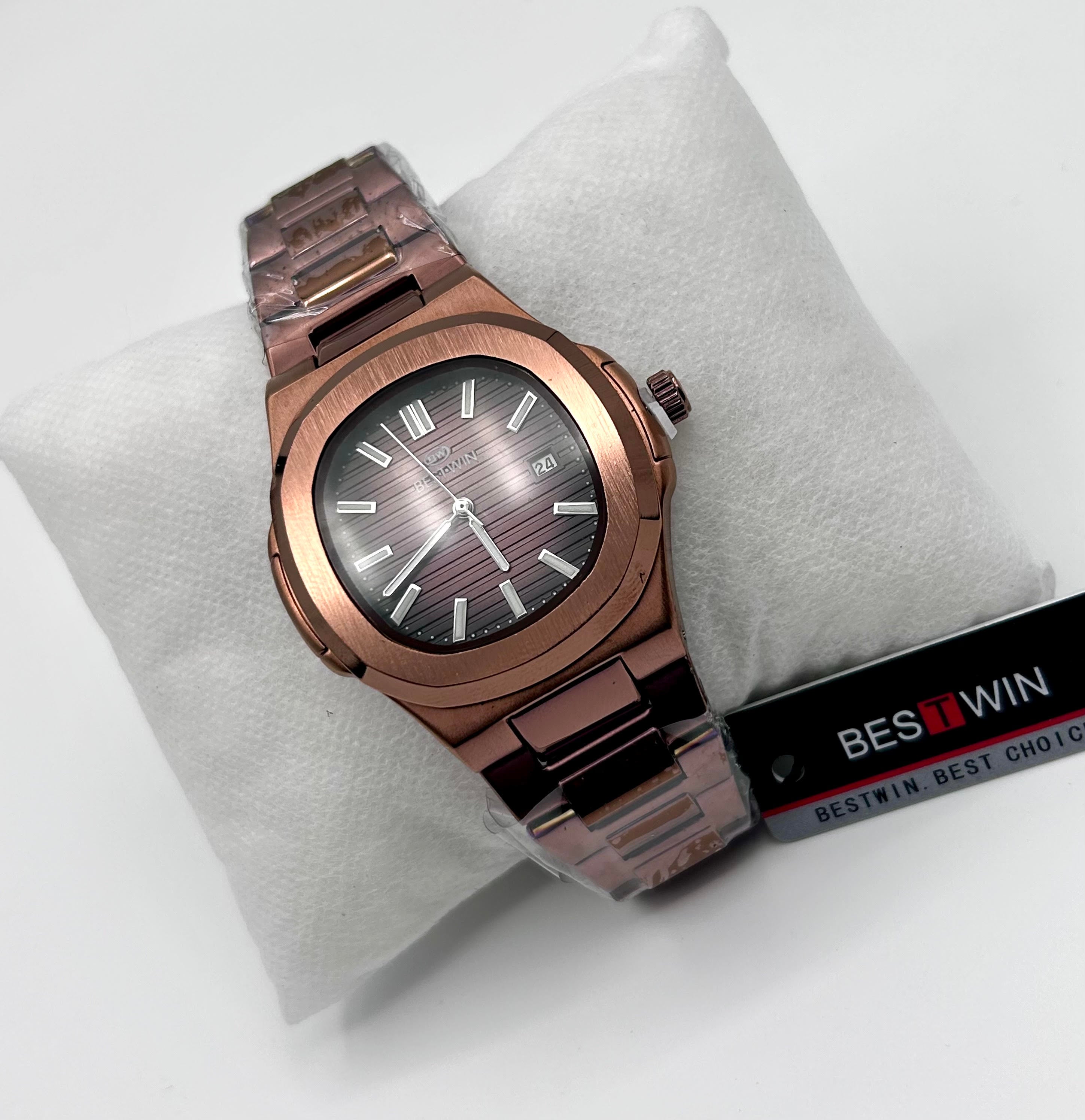 NEW ARRIVALS STAINLESS STEEL BACK BRONZE GOLD CHAIN WITH BRONZE GOLD DIAL DATE TIME  WATER RESISTANT D-30