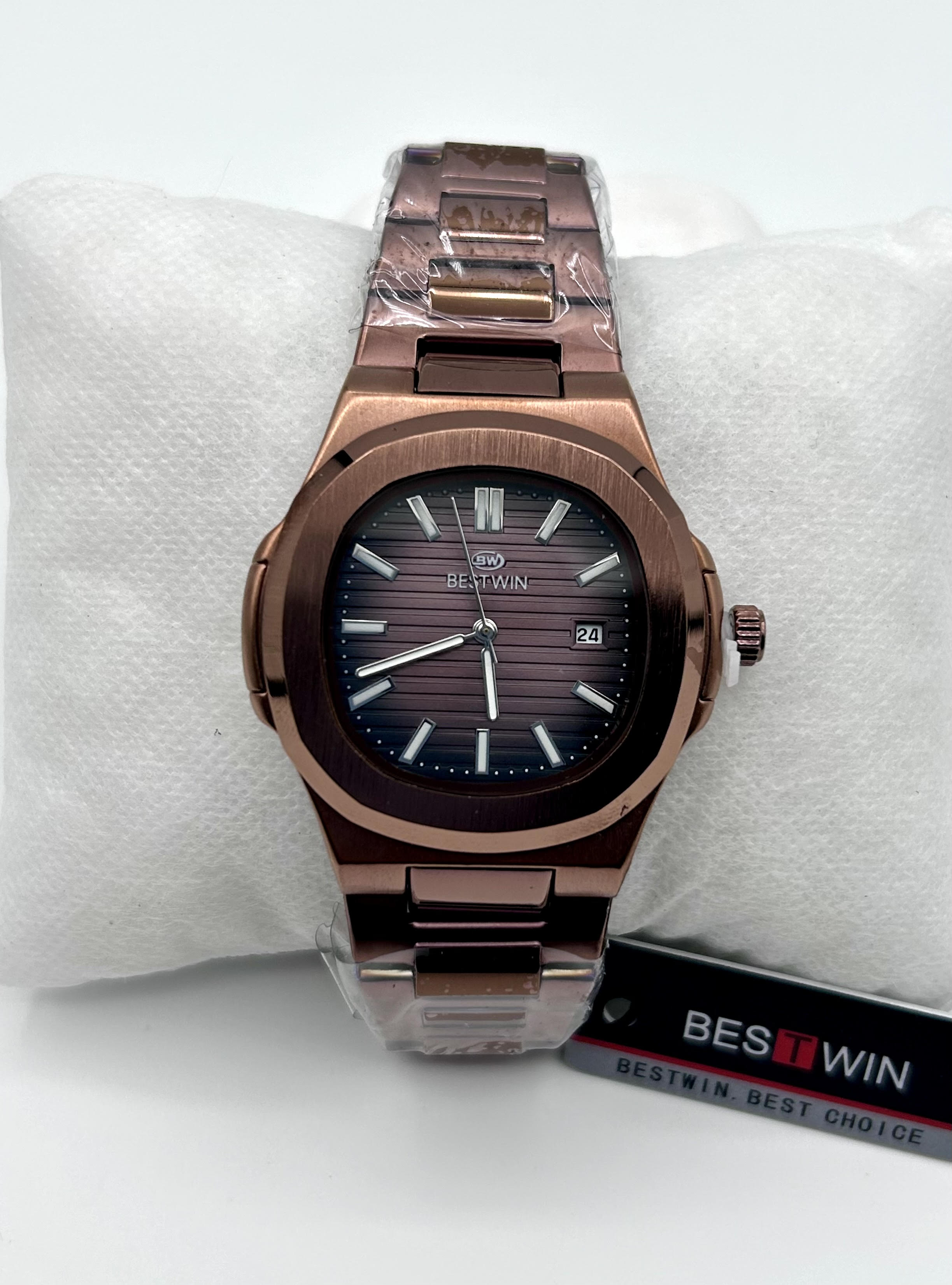 NEW ARRIVALS STAINLESS STEEL BACK BRONZE GOLD CHAIN WITH BRONZE GOLD DIAL DATE TIME  WATER RESISTANT D-30